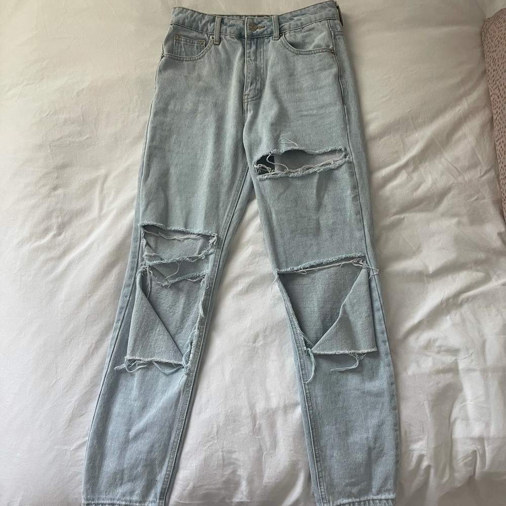 Adika light wash straight-leg cut out jeans!!!